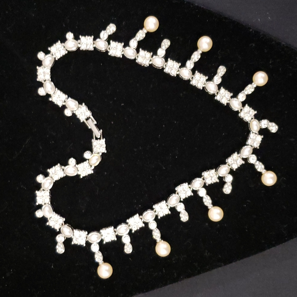NEW Silver Crystal & Pearl Necklace